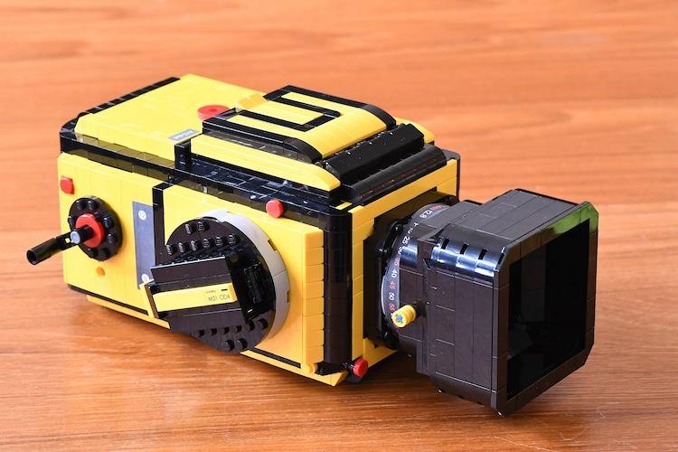 Fully functional camera Hasselblad built with 1120 LEGO® parts