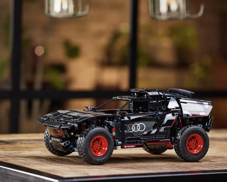 Lego has a new addition: the Audi RS Q e-tron, which can be controlled from your phone, has appeared in the Technic series