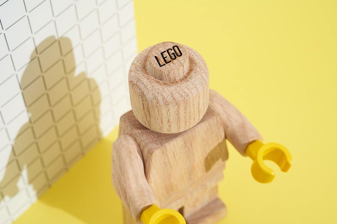 LEGO returns to the roots and releases wooden minifigures - LAminifigs