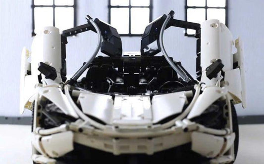 McLaren 720S made of LEGO® parts, which was assembled in two years - LAminifigs