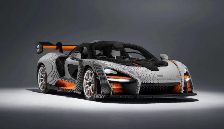 The McLaren Senna supercar assembled with LEGO® bricks weighs more than the original! - LAminifigs