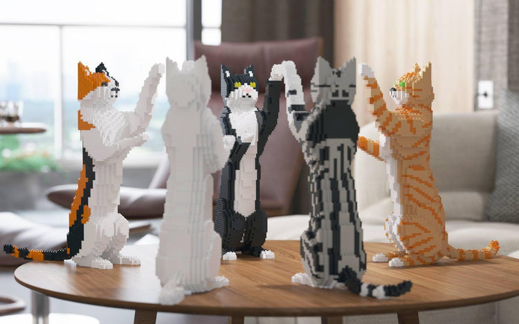 Cat Sculptures - LAminifigs , lego style jekca building sets