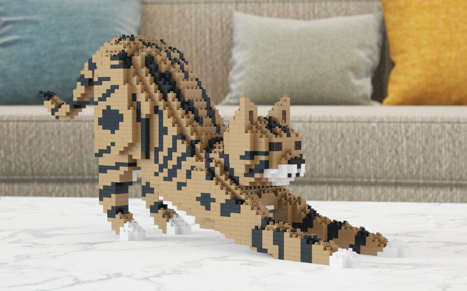 Brown Tabby Cat Sculpture - LAminifigs , lego style jekca building set