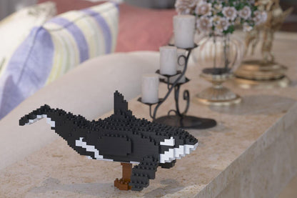 Killer Whale Sculpture - LAminifigs , lego style jekca building set