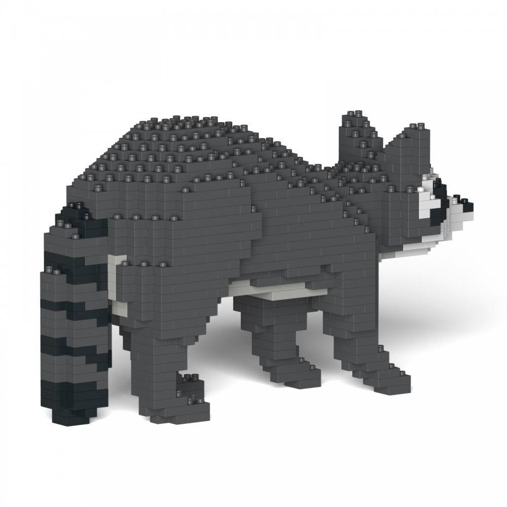 raccoon sculpture made of building blocks  on a white background - LAminifigs , lego style jekca building set