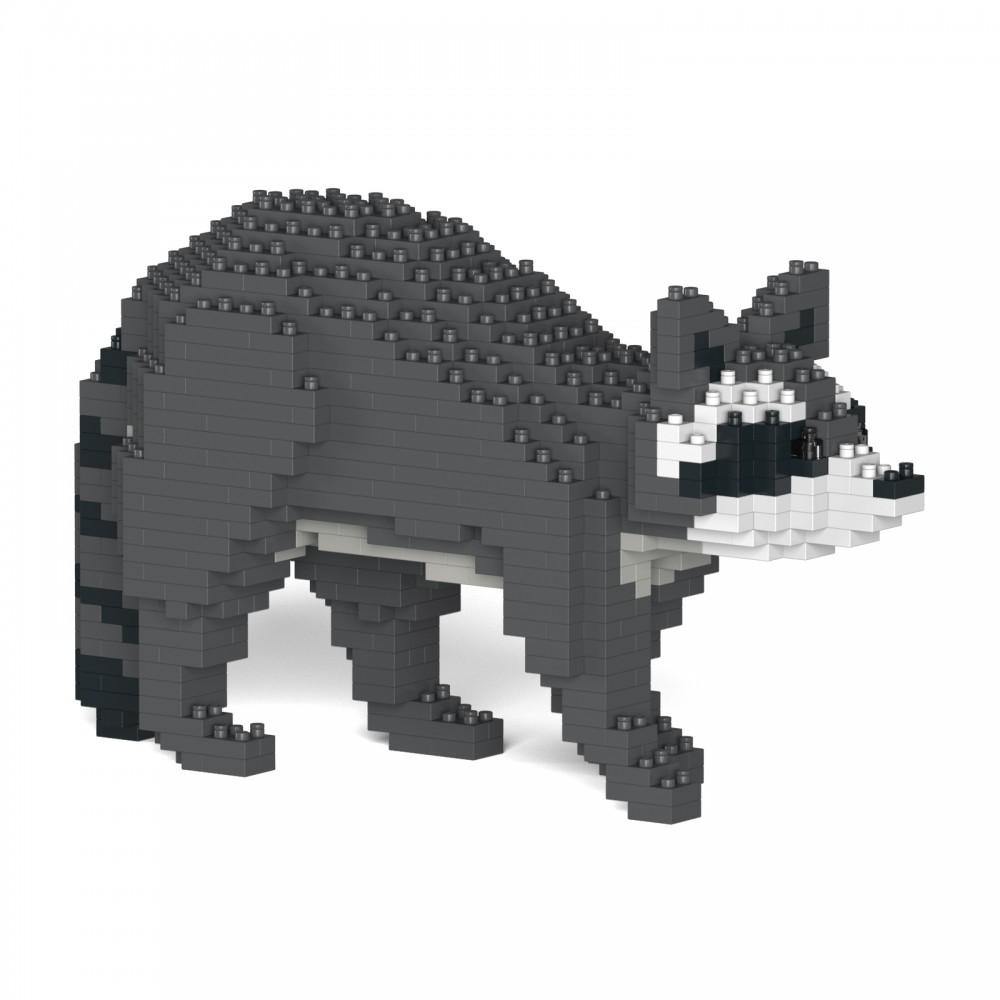 raccoon sculpture made of building blocks  on a white background - LAminifigs , lego style jekca building set
